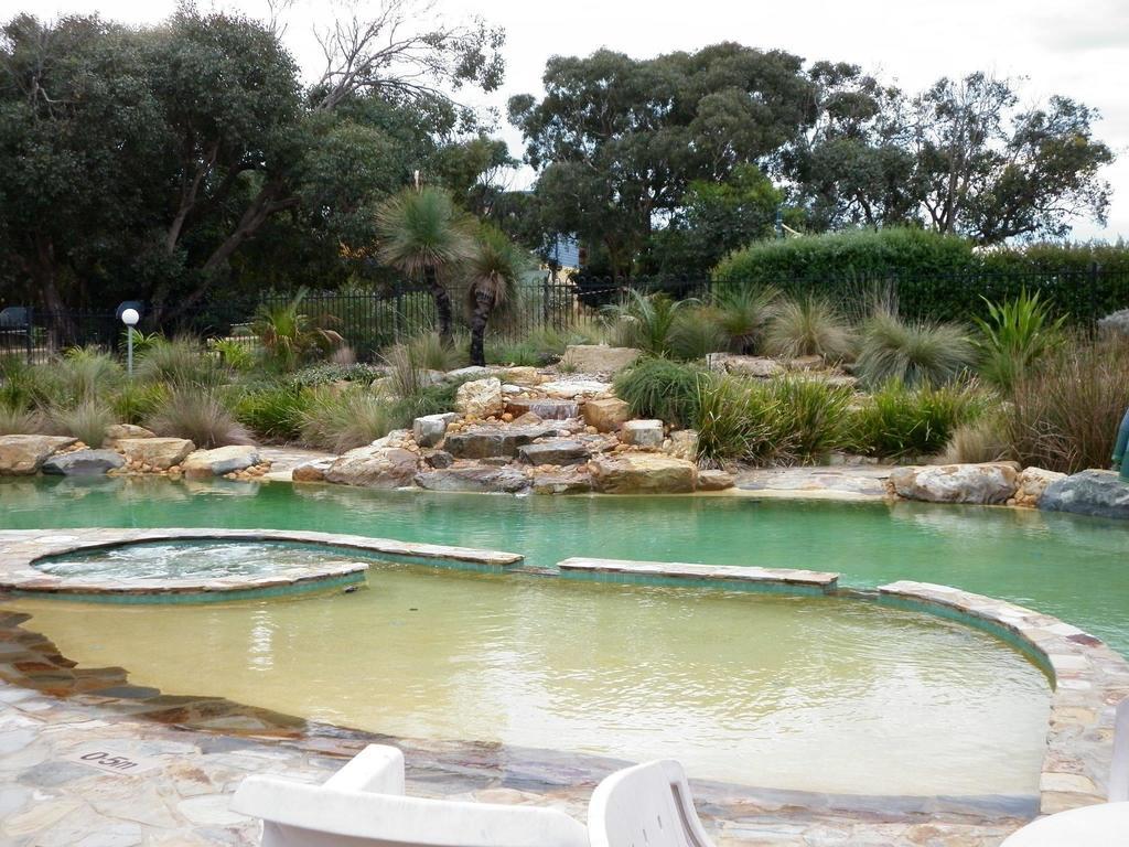 The Lakes Beachfront Holiday Park Lake Tyers Beach Extérieur photo