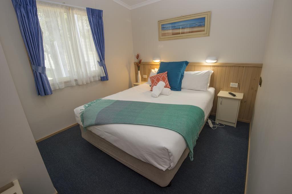 The Lakes Beachfront Holiday Park Lake Tyers Beach Extérieur photo