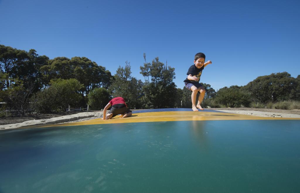 The Lakes Beachfront Holiday Park Lake Tyers Beach Extérieur photo